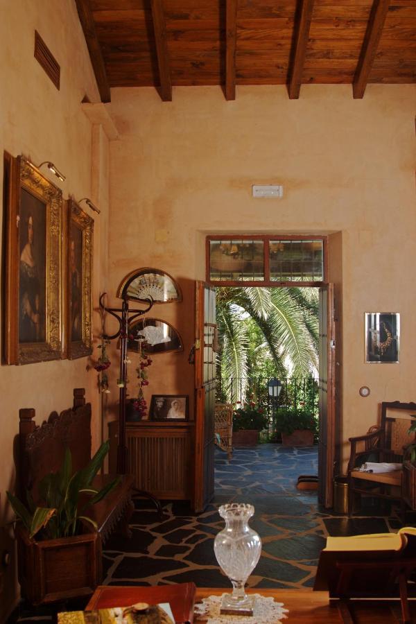 Palacio Viejo De Las Corchuelas Torrejón el Rubio المظهر الخارجي الصورة